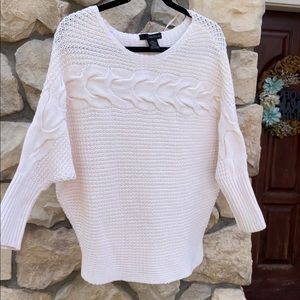 💎2/$22~Calvin Klein off white Knit sweater top~Small